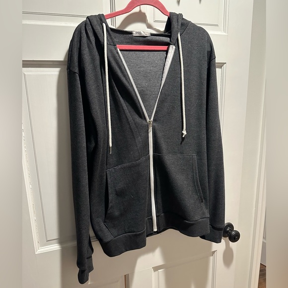 Gray sweatshirt - Picture 1 of 1